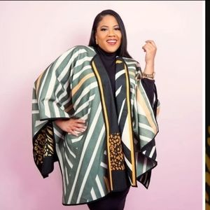 Sassy Jones Reversible Poncho/Ruana - Black